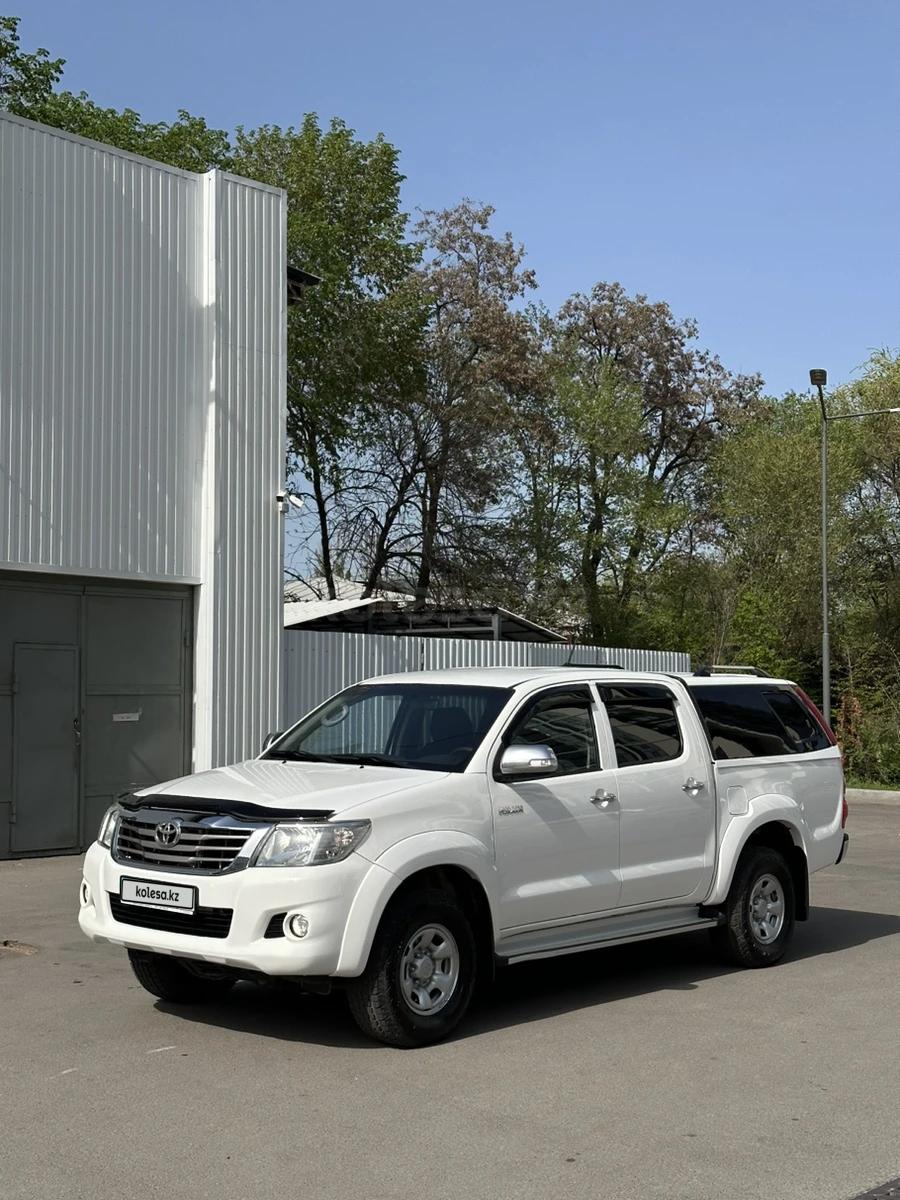 Toyota Hilux 2013 г.