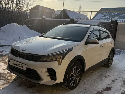 Kia Rio X-Line 2020 года за 9 000 000 тг. в Алматы – фото 2