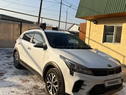 Kia Rio X-Line 2020 года за 9 000 000 тг. в Алматы – фото 3