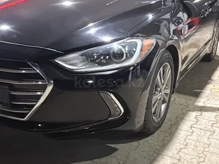 Hyundai Elantra 2018 года за 4 500 000 тг. в Атырау – фото 2