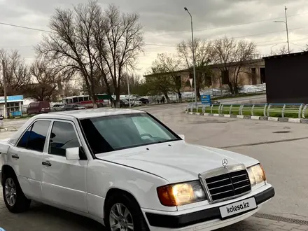 Mercedes-Benz E 220 1991 года за 1 400 000 тг. в Алматы – фото 9