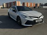 Toyota Camry 2022 года за 16 500 000 тг. в Алматы