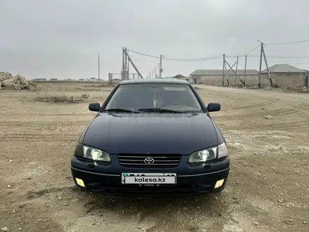 Toyota Camry 2000 года за 3 500 000 тг. в Шымкент