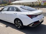 Hyundai Elantra 2024 года за 9 285 000 тг. в Алматы – фото 5