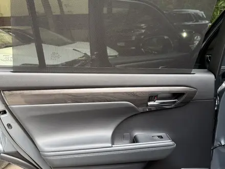 Toyota Highlander 2022 года за 23 000 000 тг. в Алматы – фото 16