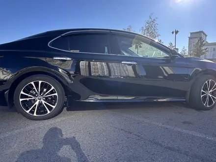 Toyota Camry 2019 года за 14 700 000 тг. в Астана – фото 43