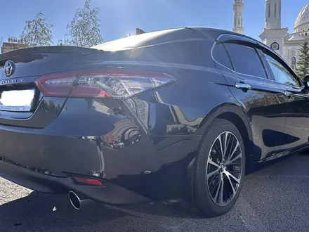 Toyota Camry 2019 года за 14 700 000 тг. в Астана – фото 7