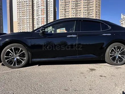 Toyota Camry 2019 года за 14 700 000 тг. в Астана – фото 11