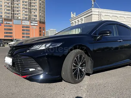 Toyota Camry 2019 года за 14 700 000 тг. в Астана – фото 19