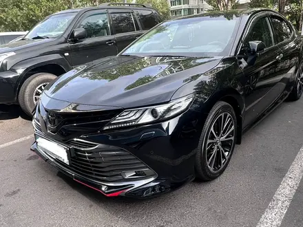 Toyota Camry 2019 года за 14 700 000 тг. в Астана – фото 4