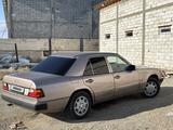 Mercedes-Benz E 200 1993 года за 2 000 000 тг. в Тараз