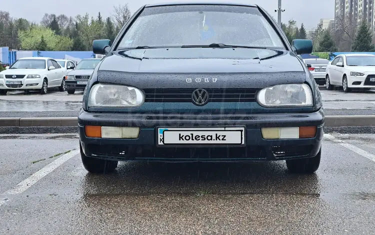 Volkswagen Golf 1995 годаүшін1 500 000 тг. в Алматы