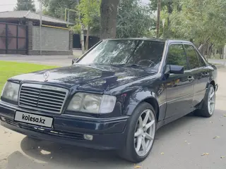 Mercedes-Benz E 320