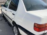 Volkswagen Vento 1993 года за 1 000 000 тг. в Шымкент – фото 4