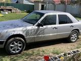 Mercedes-Benz E 200 1988 года за 900 000 тг. в Алматы – фото 3