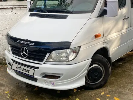 Mercedes-Benz Sprinter 2015 года за 13 000 000 тг. в Уральск – фото 3