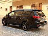 Kia Carnival 2018 года за 12 500 000 тг. в Алматы – фото 4
