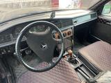 Mercedes-Benz 190 1992 годаүшін800 000 тг. в Уральск – фото 2