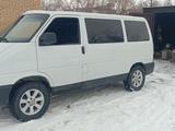 Volkswagen Transporter 2000 годаүшін4 200 000 тг. в Караганда