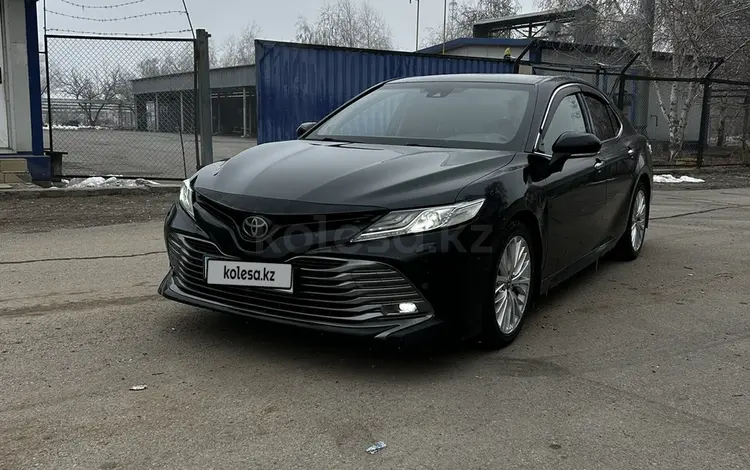 Toyota Camry 2018 года за 11 600 000 тг. в Алматы