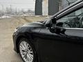 Toyota Camry 2018 года за 11 600 000 тг. в Алматы – фото 13