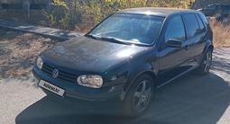 Volkswagen Golf 2001 годаүшін1 950 000 тг. в Караганда
