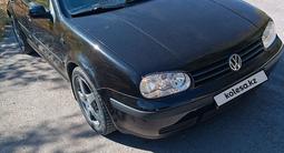 Volkswagen Golf 2001 годаүшін1 950 000 тг. в Караганда – фото 2