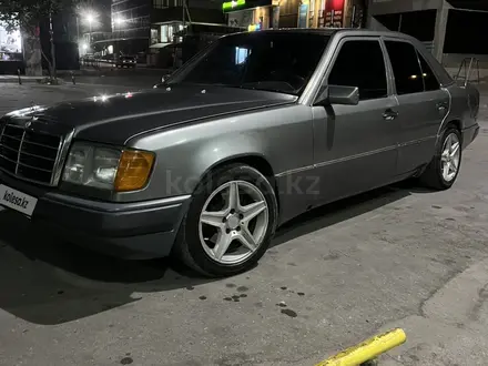 Mercedes-Benz E 230 1990 года за 1 500 000 тг. в Шымкент – фото 2