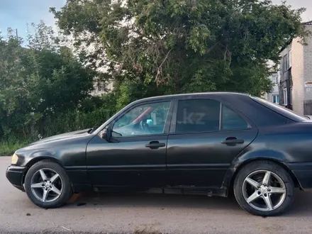 Mercedes-Benz C 240 1997 года за 1 800 000 тг. в Петропавловск – фото 15