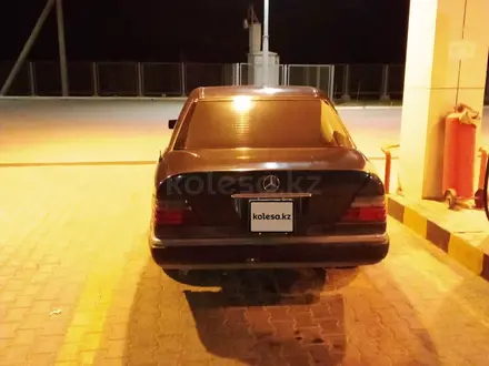 Mercedes-Benz E 230 1991 года за 1 400 000 тг. в Кызылорда – фото 3