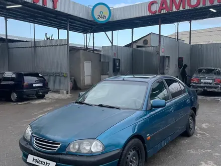 Toyota Avensis 1998 года за 1 500 000 тг. в Тараз