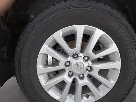 Toyota Land Cruiser Prado 2017 года за 26 166 000 тг. в Актау – фото 11