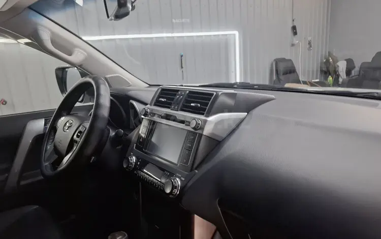 Toyota Land Cruiser Prado 2017 года за 25 900 000 тг. в Актау