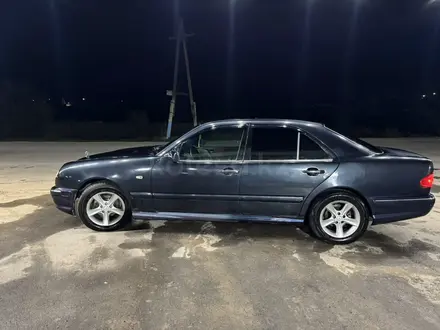 Mercedes-Benz E 230 1997 года за 1 700 000 тг. в Тараз – фото 6