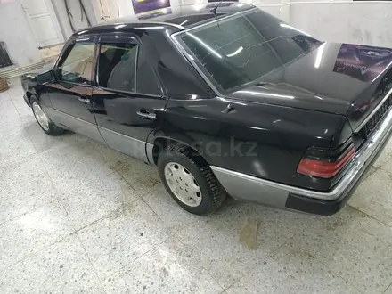 Mercedes-Benz E 230 1992 года за 1 400 000 тг. в Кызылорда – фото 4