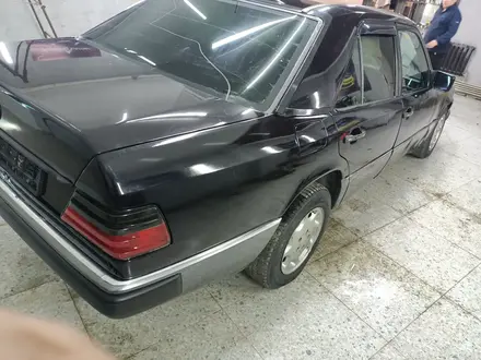 Mercedes-Benz E 230 1992 года за 1 400 000 тг. в Кызылорда – фото 6