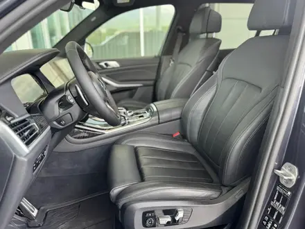 BMW X7 XDrive 40i 2021 года за 40 999 000 тг. в Алматы – фото 16