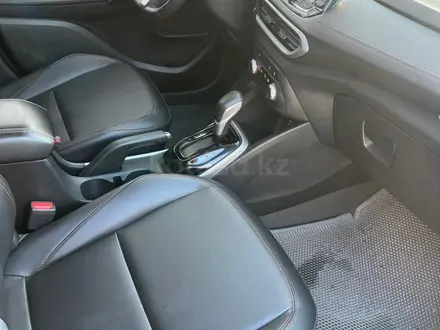 Chevrolet Tracker 2023 года за 6 550 000 тг. в Караганда – фото 32