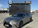 Lexus ES 300h 2019 года за 17 000 000 тг. в Атырау – фото 2