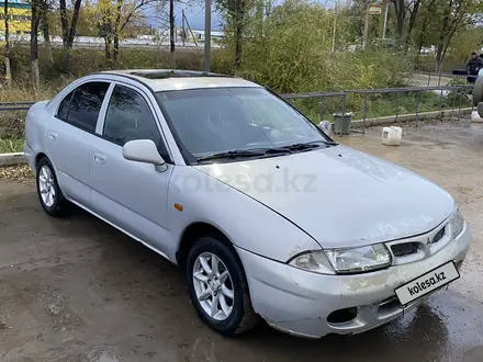 Mitsubishi Carisma 1997 года за 1 200 000 тг. в Уральск – фото 4