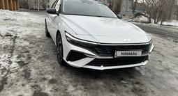 Hyundai Elantra 2023 года за 10 000 000 тг. в Усть-Каменогорск – фото 2