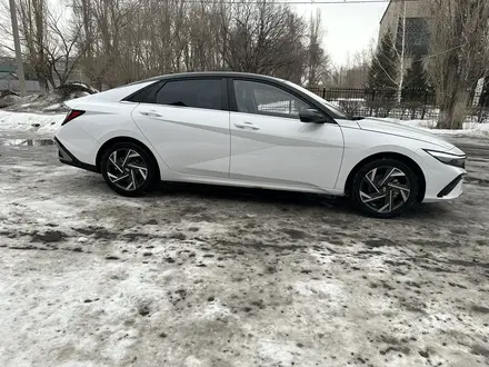Hyundai Elantra 2023 года за 10 000 000 тг. в Усть-Каменогорск – фото 3