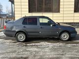 Volkswagen Vento 1992 года за 900 000 тг. в Алматы – фото 4