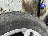 Зимние шины с дисками 225/65 R17 hakkapeliitta 9 за 300 000 тг. в Караганда – фото 4