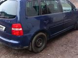 Volkswagen Touran 2005 года за 2 900 000 тг. в Рудный – фото 3