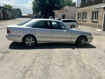 Mercedes-Benz E 320 1999 года за 4 000 000 тг. в Алматы – фото 4