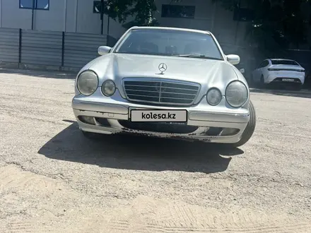 Mercedes-Benz E 320 1999 года за 4 000 000 тг. в Алматы