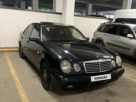 Mercedes-Benz E 230 1996 года за 2 350 000 тг. в Алматы – фото 16