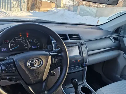 Toyota Camry 2014 года за 9 500 000 тг. в Костанай – фото 2