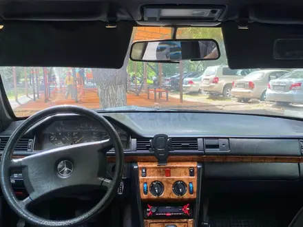 Mercedes-Benz E 230 1990 года за 2 150 000 тг. в Алматы – фото 13
